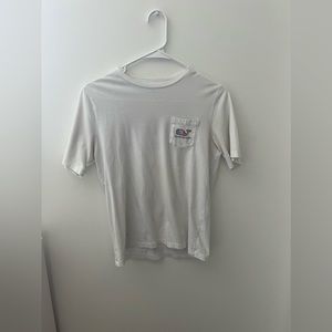 Women’s vineyard vine shirt